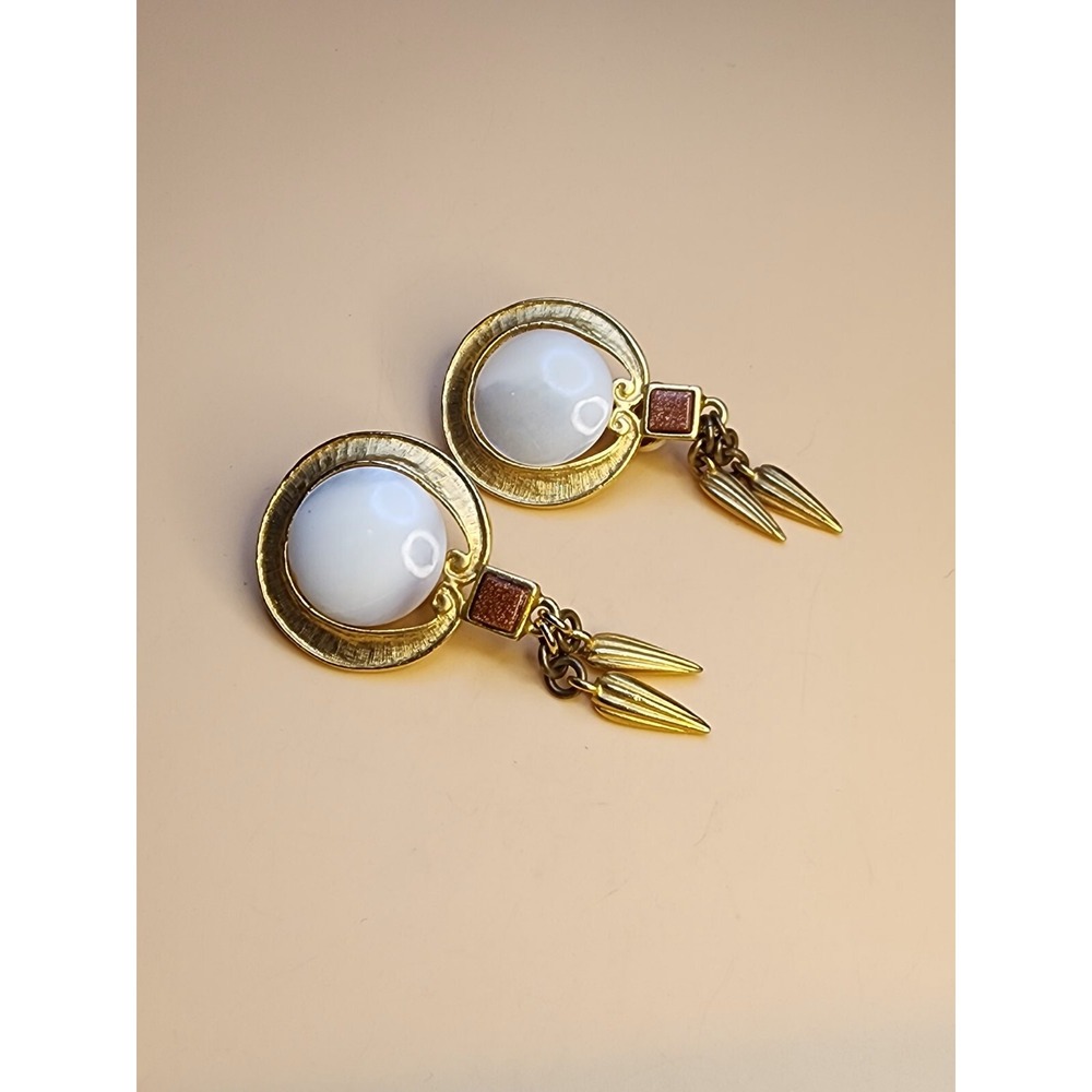 46 Yr Old CHASE ADAMS Mother Of Pearl & Semi-Precious Goldstone Clip-On Earrings - Picture 4 of 7